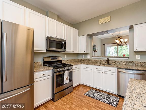 Stainless Steel / Granite / Gas Stove