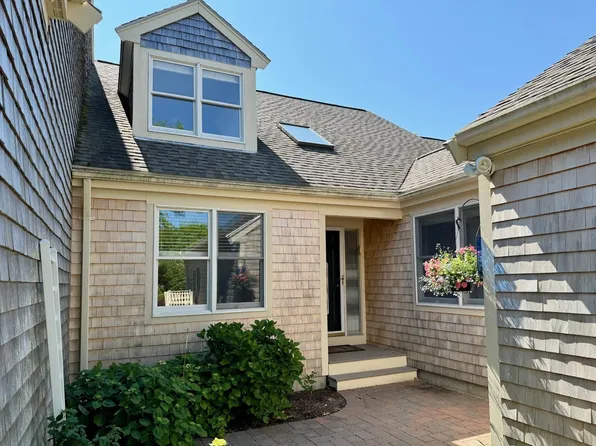 7 Pine Reach, Yarmouth Port, MA 02675