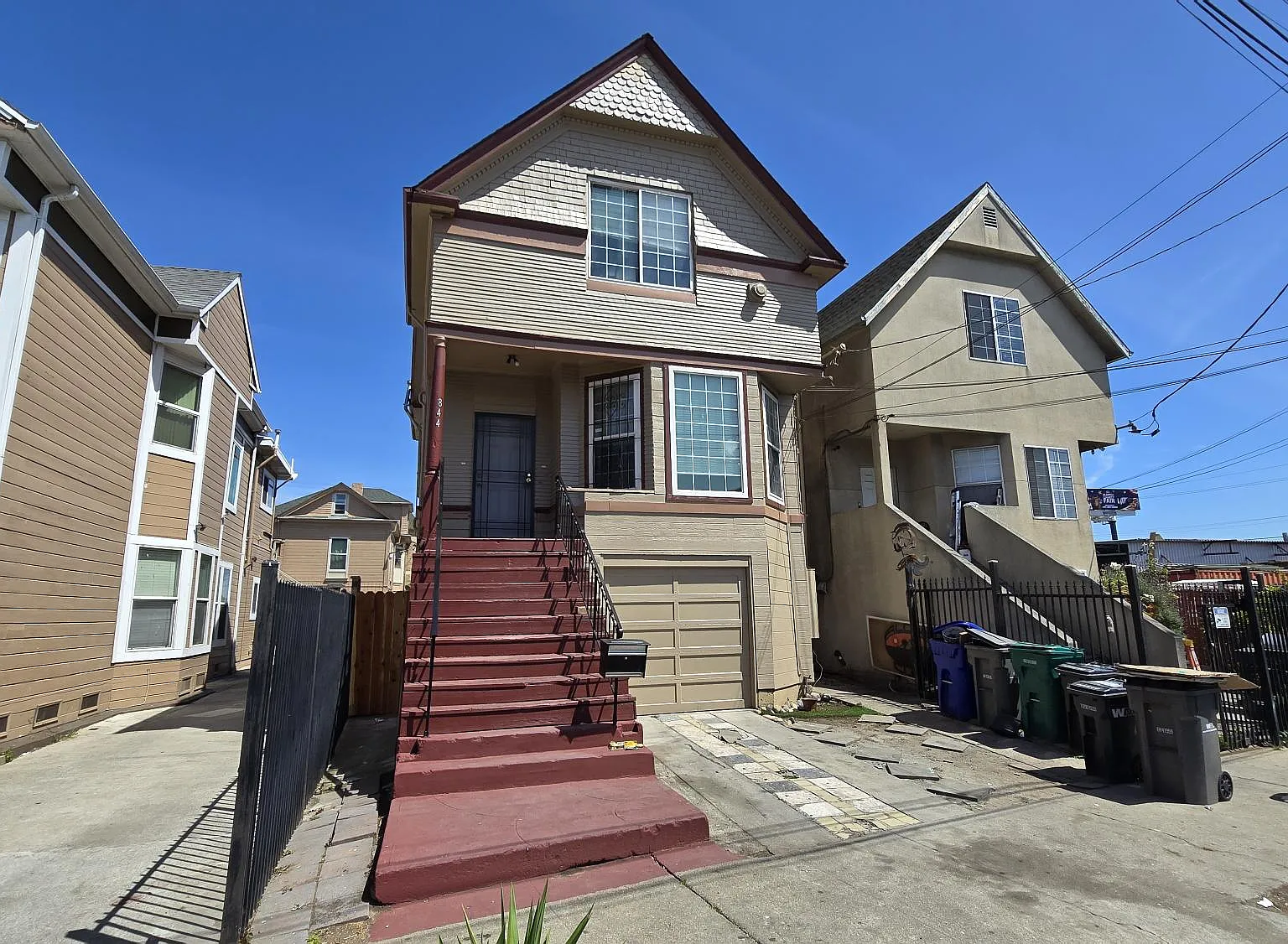 2 bed, 1.0 bath, 875 sqft, $2,195 — Photo 1