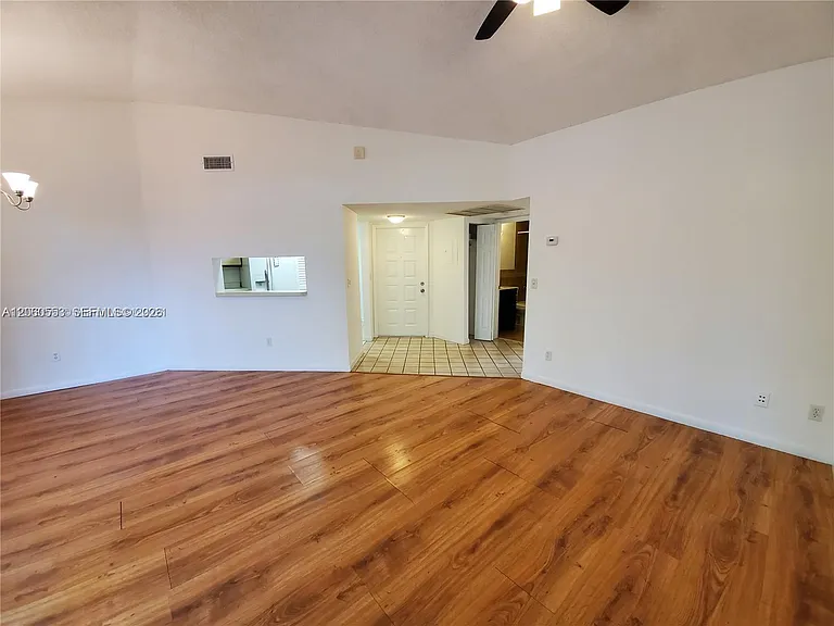 805 N Franklin Ave #805L — Photo 25