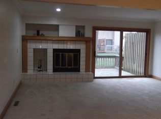 2021 Greenwich Ct, Lansing, MI 48910