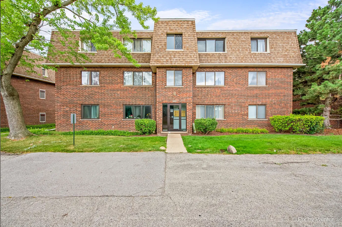 2 bed, 1000 sqft, $1,800 — Photo 1