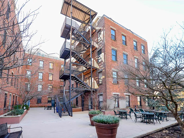 186 Wayne St #119D — Photo 13