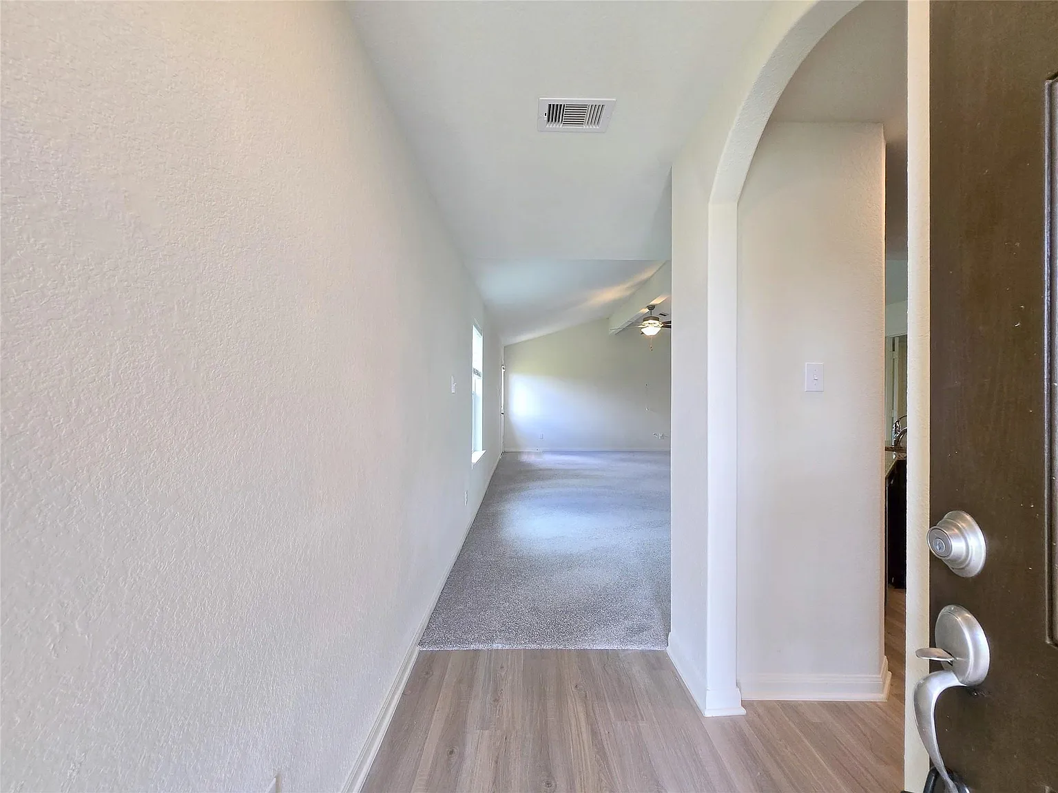 4 bed, 2.0 bath, 1855 sqft, $2,000 — Photo 2
