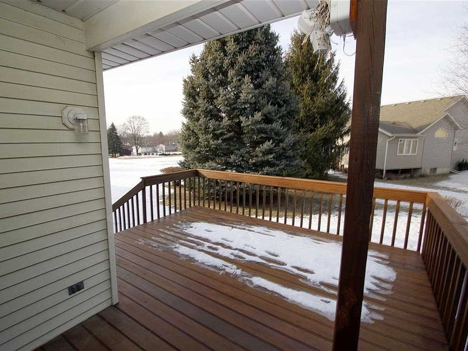 2nd image of 3382 Maplecrest Rd