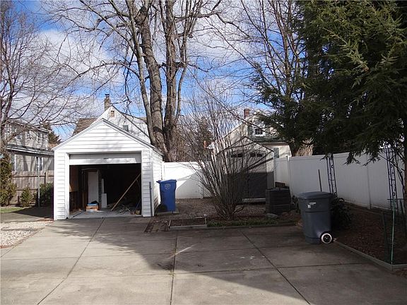 5th image of 43 Harwood St