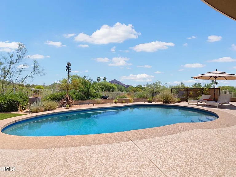 6111 N Palo Cristi Rd — Photo 33