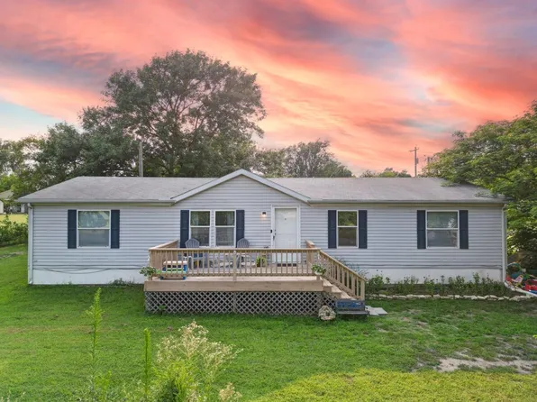 21339 Curtis Ave, Winfield, KS 67156