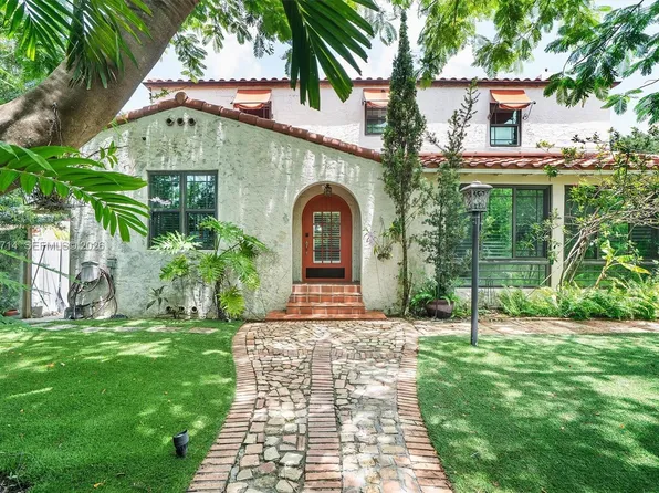 8276 E Dixie Hwy, Miami, FL 33138