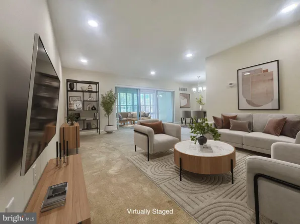 3622 Gleneagles Dr #9-2C, Silver Spring, MD 20906