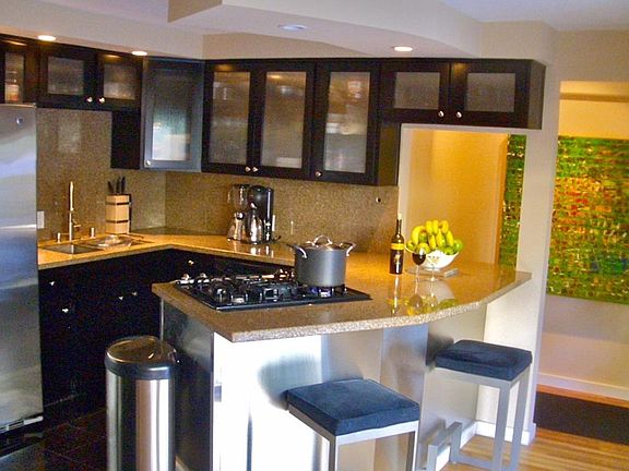 Gourmet kitchen
