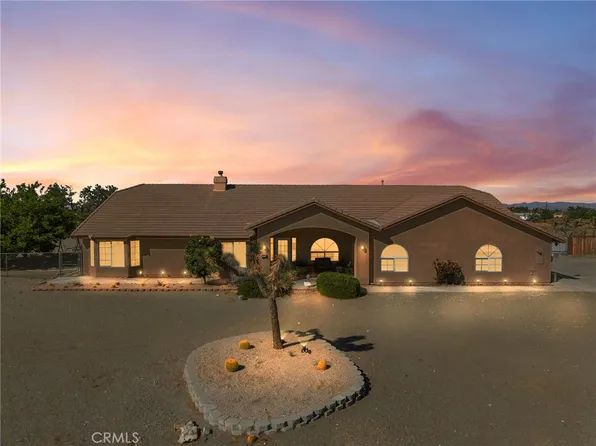 11025 El Esteban Rd, Phelan, CA 92371