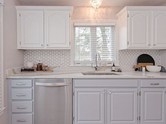 4th image of 55 West St APT 1