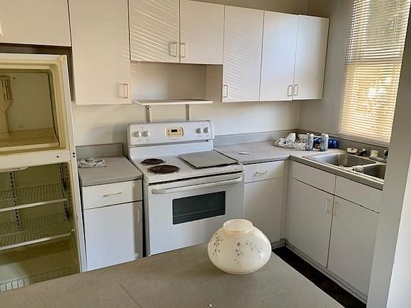 Downstairs Kitchen