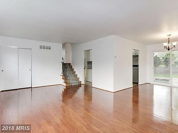 5th image of 6011 Black Friars Cir