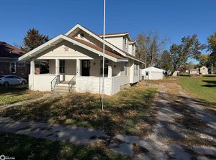 104 Park St, Garwin, IA 50632