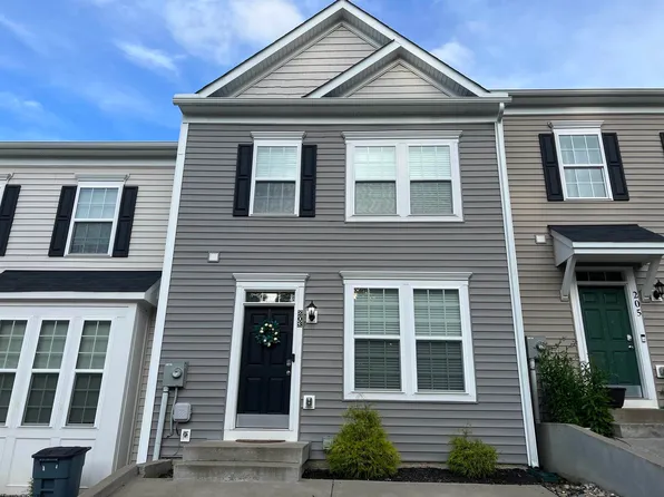 203 Falling Leaf Ln, Morgantown, WV 26501