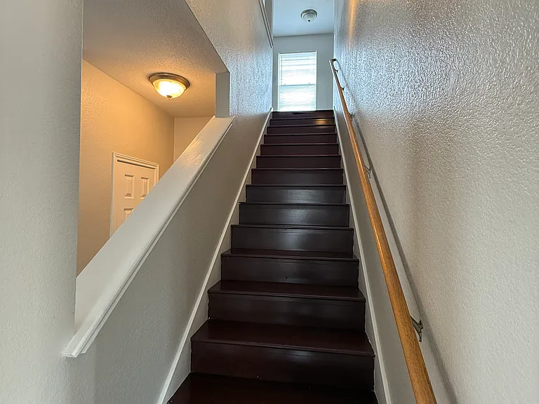 502 Constellation Dr — Photo 4