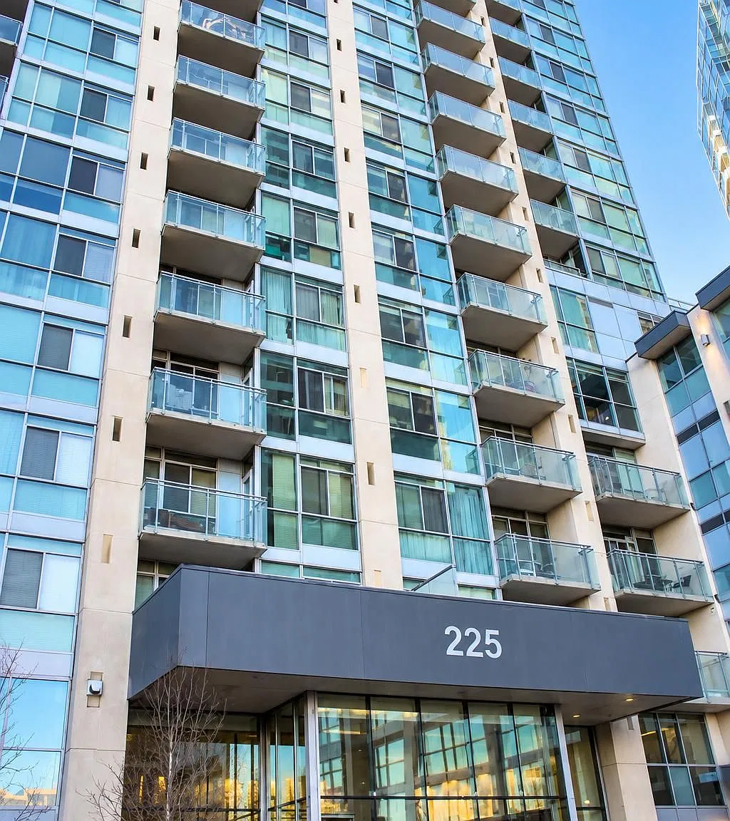 2 bed, $2,400 — Photo 1
