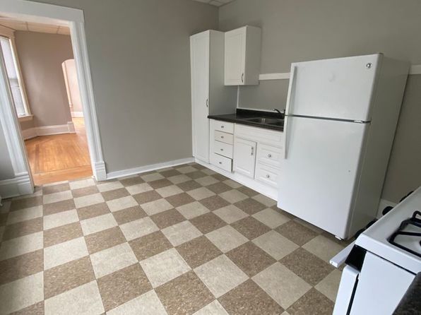 520 N 32nd St APT 3