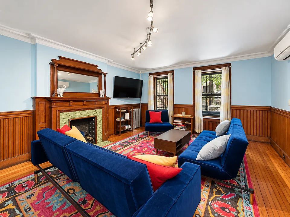 350 Convent Ave #1
