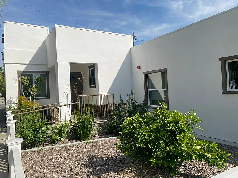 303 S Alta Vista Ave — Photo 4