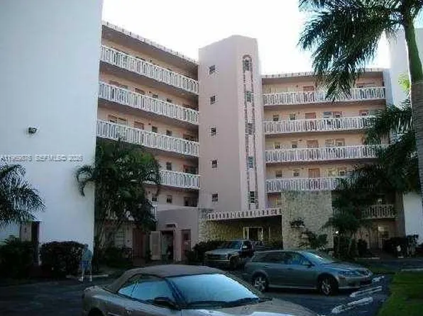 3181 S Ocean Dr APT 304, Hallandale, FL 33009