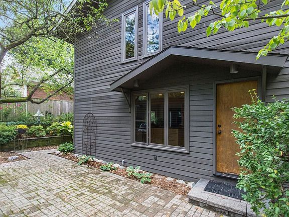 3rd image of 920 Aberdeen Dr