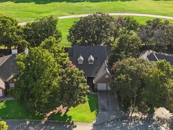 813 Rolling View Ct, Highland Village, TX 75077