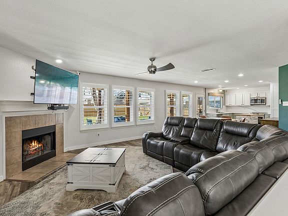 2nd image of 14037 Fontana Rd