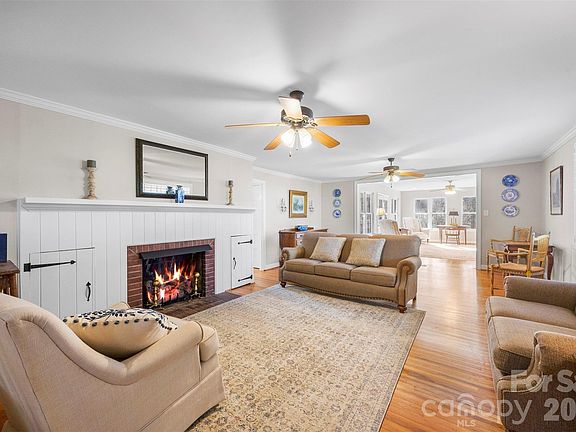 3rd image of 2270 Lowell Bethesda Rd