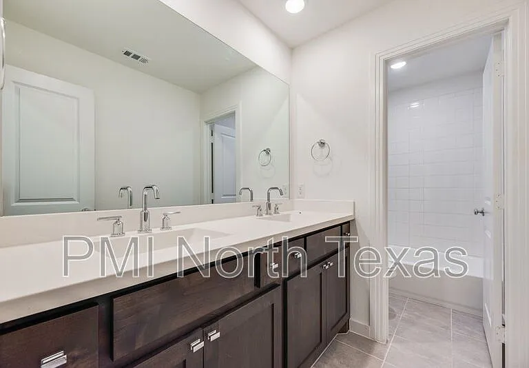 3926 Stars St — Photo 11