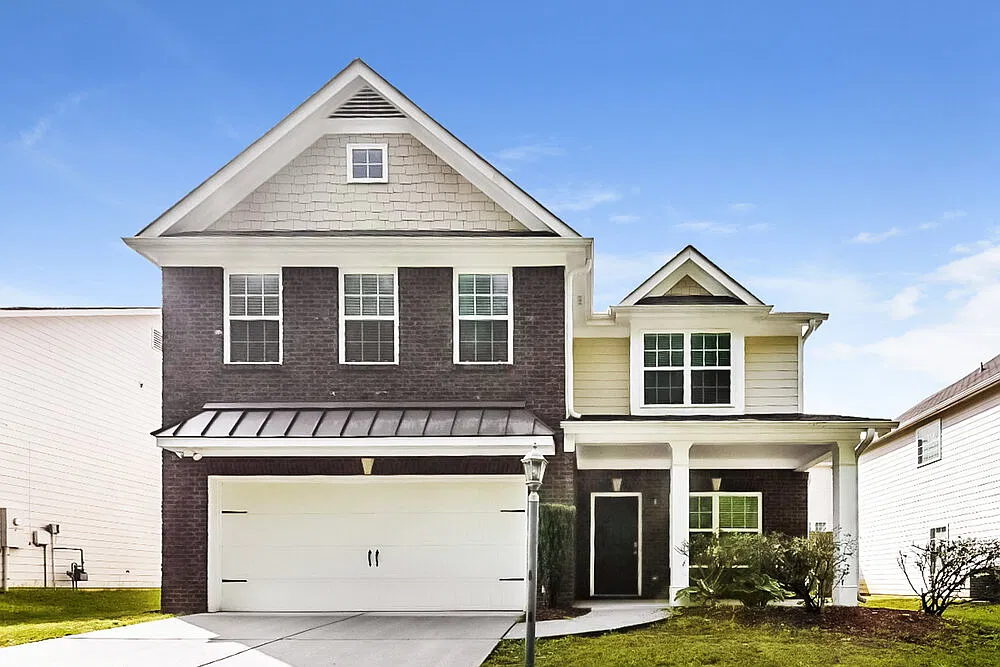 4 bed, 2.5 bath, 2103 sqft, $3,220 — Photo 1