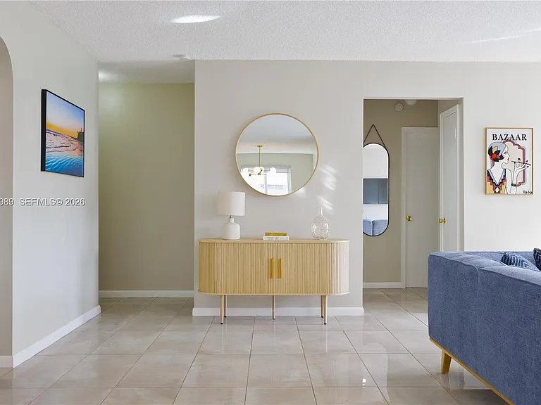 609 S Crescent Dr — Photo 4