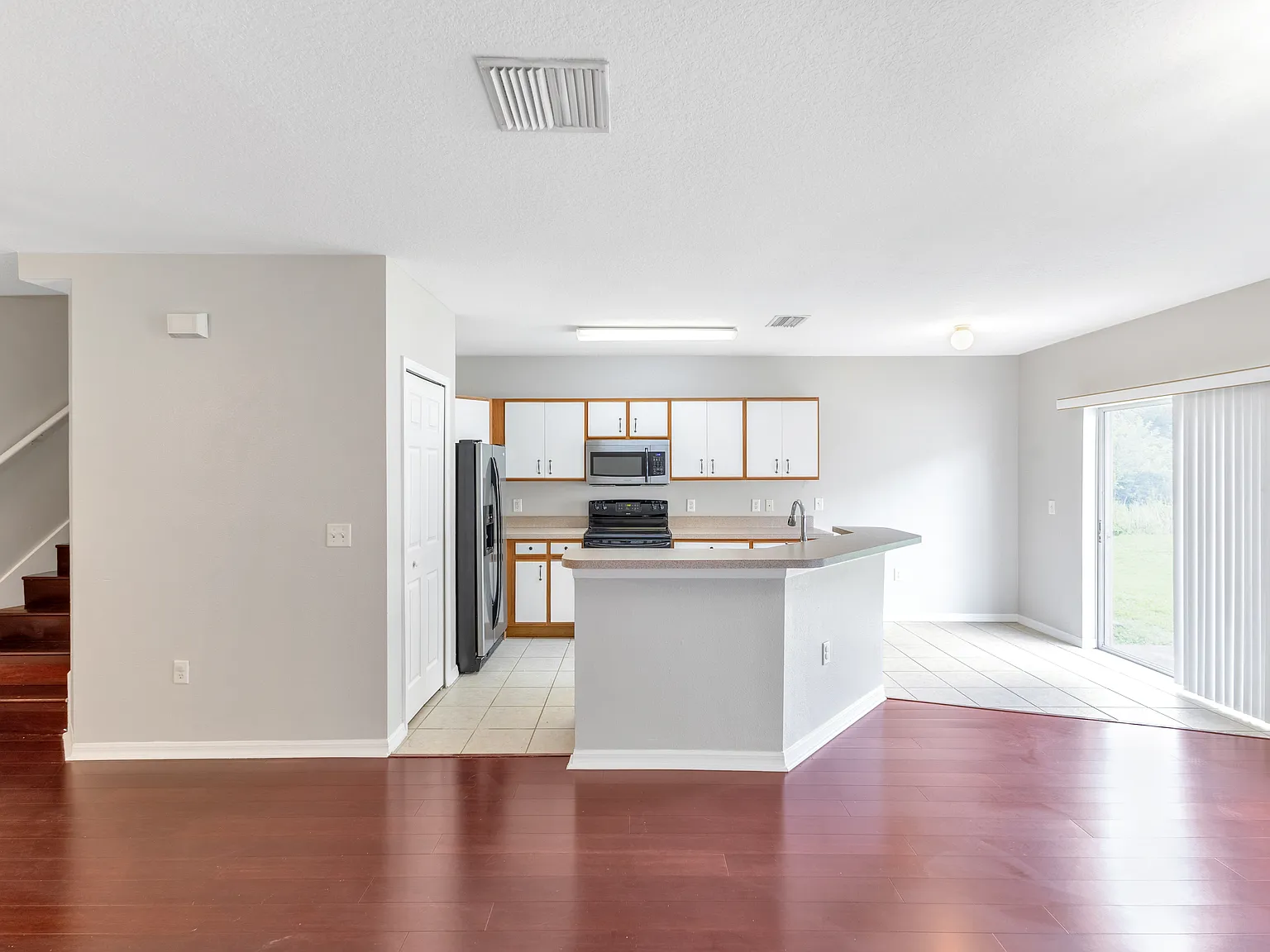 6213 Crestdale Place — Photo 2