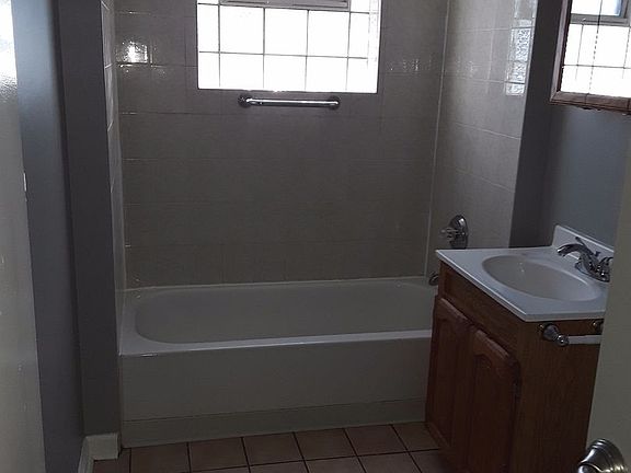 3rd image of 12529 S Elizabeth St