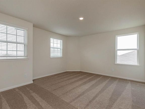 4th image of 15415 Meadow Brook Pass Dr