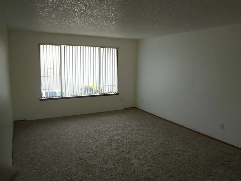 1001 NE 25th Ave #7 — Photo 10