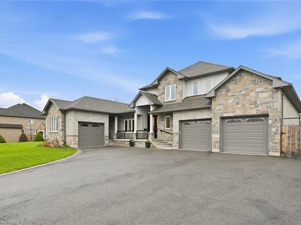 125 Margaret Ave, Hamilton, ON L8G 3G7