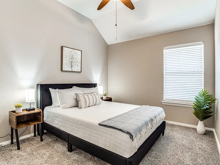 5848 Palomino Dr — Photo 17