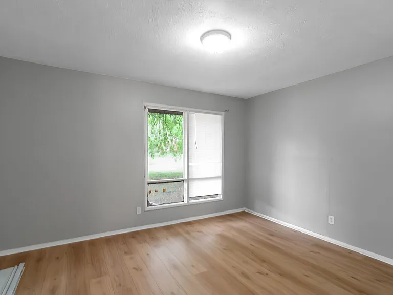 3325 Valley Bend Rd — Photo 22