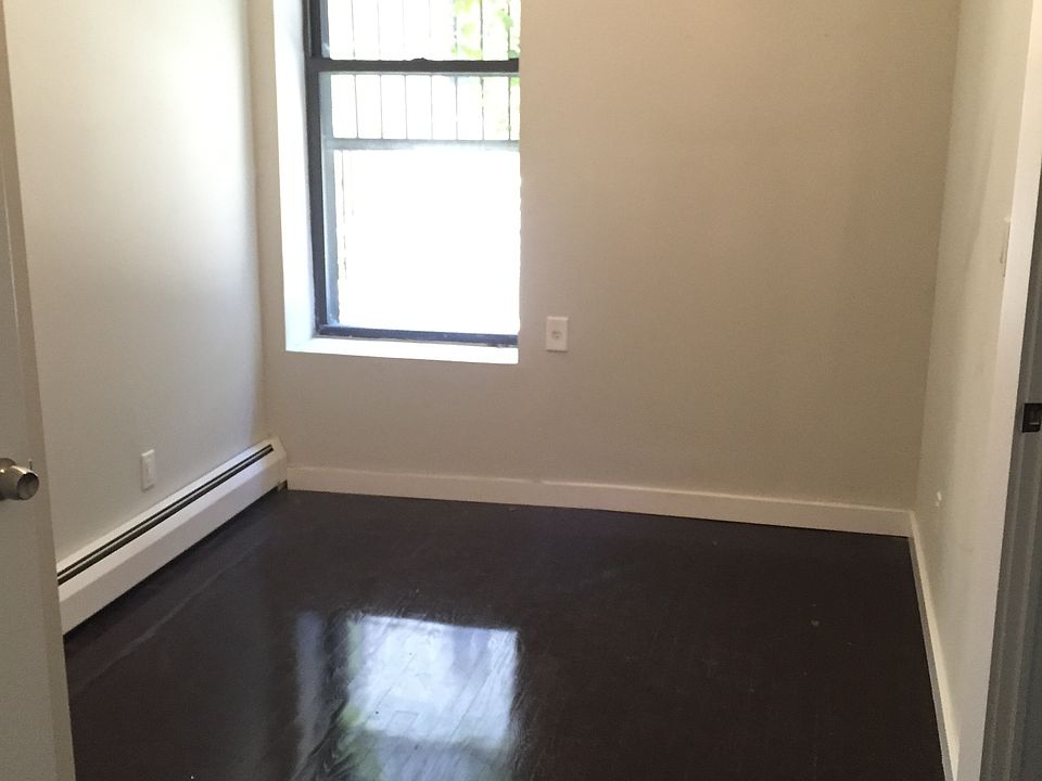 2nd image of 401 E 136th St APT 8