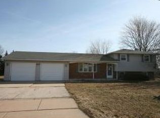 3057 Manitowoc Rd, Green Bay, WI 54311