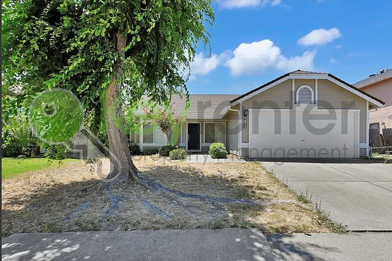 3 bed, 2.0 bath, 1509 sqft, $2,550 — Photo 2