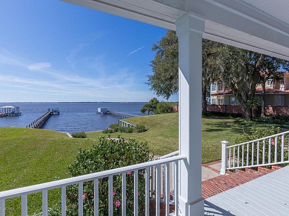 Beautiful riverviews