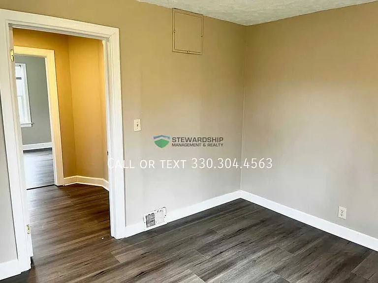 133 Catherine St — Photo 14