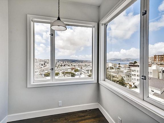 4th image of 1122 Green St #1124