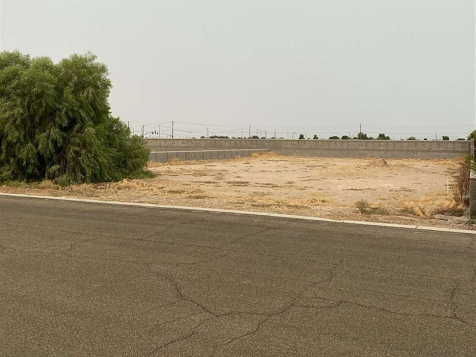 2nd image of 5112 E 33rd Pl