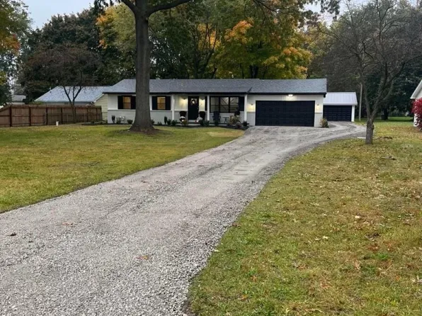 8275 Whiteford Rd, Ottawa Lake, MI 49267