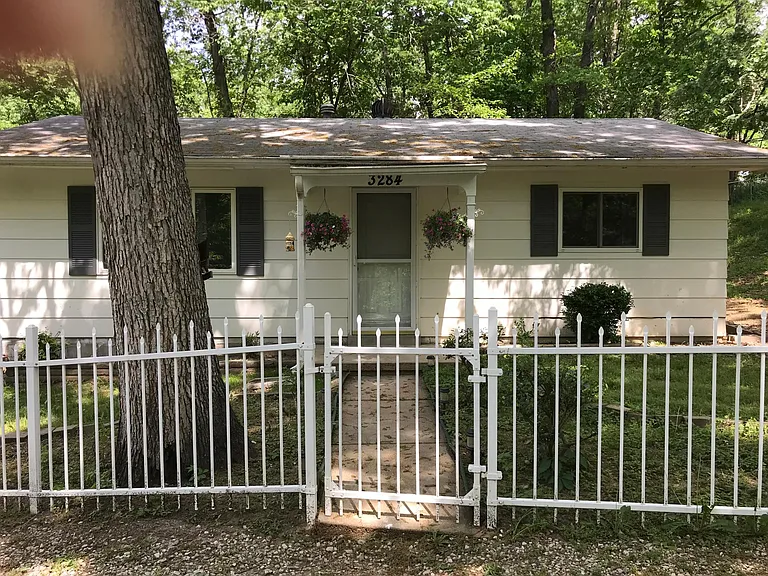 Telegraph Rd — Photo 1